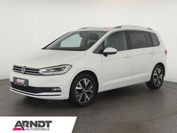 Pure white Gebraucht 2025 VW Touran Highline Van / Kleinbus | 36.684 € (Fairer Preis)