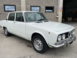 Weiß Gebraucht 1975 Alfa Romeo 2000 Limousine | 20.000 €