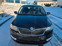 Schwarz Gebraucht 2014 Skoda Rapid Kleinwagen | 5.500 € (Fairer Preis)