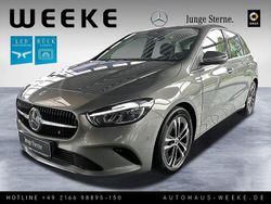 Mountaingrau Gebraucht 2024 Mercedes B180 Advanced Van / Kleinbus | 29.869 € (Superpreis)