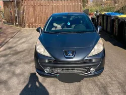 Grau Gebraucht 2009 Peugeot 207 CC Cabrio | 1.800 € (Superpreis)