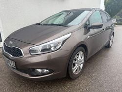 Beige Gebraucht 2013 Kia Ceed Sportswagon Edition 7 Kombi | 3.800 € (Fairer Preis)