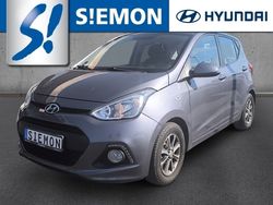 Grau Gebraucht 2015 Hyundai i10 YES! Silver Kleinwagen | 5.930 € (Etwas zu teuer)