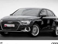 Grau Gebraucht 2024 Audi A3 Sportback Advanced Limousine | 27.121 € (Superpreis)