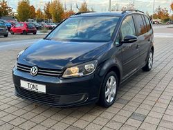 Schwarz Gebraucht 2010 VW Touran Trendline Van / Kleinbus | 4.400 € (Etwas zu teuer)