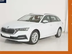 Moonweiß metallic Gebraucht 2023 Skoda Octavia Ambition Kombi | 26.940 € (Guter Preis)
