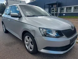 Silber Gebraucht 2017 Skoda Fabia Ambition Limousine | 6.250 € (Guter Preis)