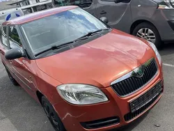Orangetangerine metallic Gebraucht 2009 Skoda Fabia Kleinwagen | 4.890 € (Etwas zu teuer)