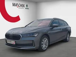 Graphite grau metallic Gebraucht 2024 Skoda Superb Selection Kombi | 34.440 € (Superpreis)