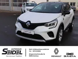 Perlmuttweiß metallic, black Gebraucht 2022 Renault Captur Equilibre SUV | 20.790 € (Etwas zu teuer)