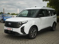 Weiß Gebraucht 2024 Ford Tourneo Courier Titanium Van / Kleinbus | 23.490 € (Guter Preis)