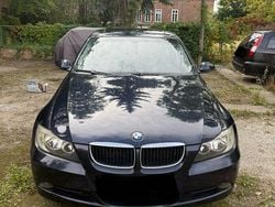 Blau Gebraucht 2006 BMW 320 Limousine | 3.100 € (Superpreis)