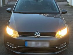 Grau Gebraucht 2016 VW Polo Kleinwagen | 9.200 € (Etwas zu teuer)