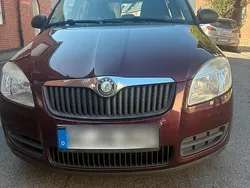 Rot Gebraucht 2010 Skoda Fabia Cool Edition Kleinwagen | 2.400 € (Fairer Preis)