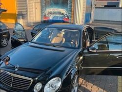 Schwarz Gebraucht 2004 Mercedes E500 Limousine | 5.000 € (Fairer Preis)