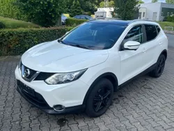 Weiß Gebraucht 2015 Nissan Qashqai 360º SUV | 8.500 € (Teuer)