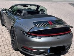 Grau Gebraucht 2020 Porsche 992 Cabrio | 124.911 €