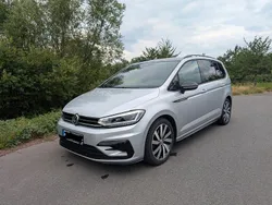Silber Gebraucht 2020 VW Touran Highline Van / Kleinbus | 26.600 € (Fairer Preis)