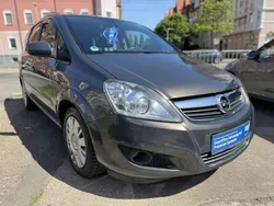 Grau Gebraucht 2013 Opel Zafira Family Van / Kleinbus | 6.990 € (Fairer Preis)