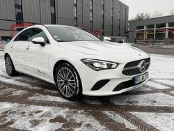 Weiß Gebraucht 2020 Mercedes CLA180 Limousine | 24.000 €