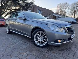 Silber Gebraucht 2011 Mercedes E220 Limousine | 8.990 € (Superpreis)
