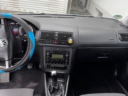 Silber Gebraucht 2002 VW Golf IV Kleinwagen | 700 € (Superpreis)