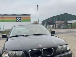 Schwarz Gebraucht 2000 BMW 316 Limousine | 2.799 €