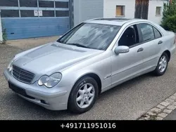 Silber Gebraucht 2001 Mercedes C200 Classic Limousine | 3.990 € (Etwas zu teuer)