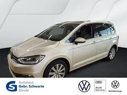 Silber Gebraucht 2024 VW Touran Highline Van / Kleinbus | 34.970 € (Fairer Preis)