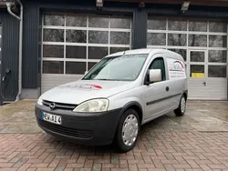 Silber Gebraucht 2008 Opel Combo Van / Kleinbus | 3.490 € (Fairer Preis)