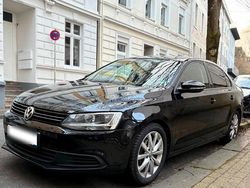Schwarz Gebraucht 2011 VW Jetta Limousine | 6.999 € (Etwas zu teuer)