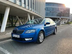 Blau Gebraucht 2016 Skoda Octavia G-TEC Active Limousine | 4.200 €