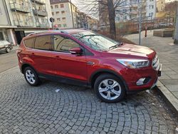 Rot Gebraucht 2017 Ford Kuga SUV | 10.600 € (Fairer Preis)