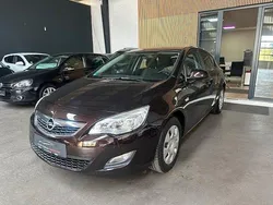 Braun Gebraucht 2012 Opel Astra Edition Limousine | 5.990 € (Fairer Preis)
