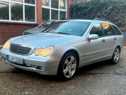Silber Gebraucht 2003 Mercedes C180 Kombi | 1.950 €