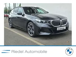 Sophistograu brillanteffekt Gebraucht 2024 BMW 520 M Sport Kombi | 49.990 € (Superpreis)