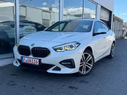 Weiß Gebraucht 2021 BMW 220 Sport Line Coupé | 25.499 €