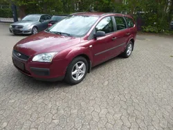 Rot Gebraucht 2005 Ford Focus Trend Kombi | 1.200 € (Guter Preis)