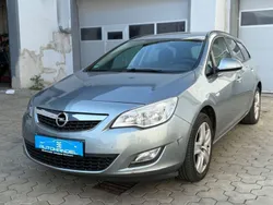 Silber Gebraucht 2011 Opel Astra Design Edition Kombi | 2.499 € (Superpreis)