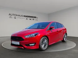Candy rot metallic Gebraucht 2018 Ford Focus ST-Line Limousine | 12.950 € (Guter Preis)