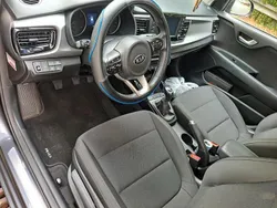 Grau Gebraucht 2017 Kia Rio Kleinwagen | 9.721 € (Fairer Preis)