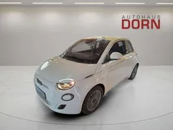 Weiß Gebraucht 2023 Fiat 500e Tech Kleinwagen | 26.990 € (Teuer)