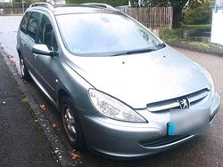 Silber Gebraucht 2005 Peugeot 307 Kombi | 500 €