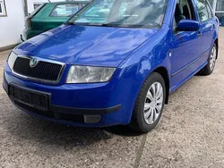 Blau Gebraucht 2000 Skoda Fabia Kleinwagen | 1.200 € (Fairer Preis)