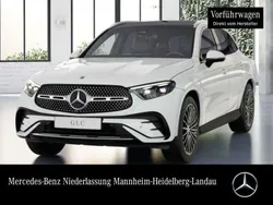 Polarweiß Gebraucht 2024 Mercedes GLC200 AMG SUV | 57.990 € (Fairer Preis)