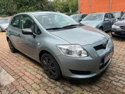 Silber Gebraucht 2010 Toyota Auris Limousine | 4.750 € (Fairer Preis)