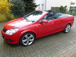 Rot Gebraucht 2009 Opel Astra Cabriolet Cabrio | 9.800 €