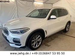 White metallic Gebraucht 2022 BMW X5 xLine SUV | 49.900 €