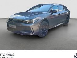 Grau Neu 2025 VW Passat Business Kombi | 71.120 €