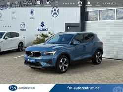Blau Gebraucht 2024 Volvo XC40 Core SUV | 34.990 € (Guter Preis)